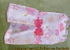 KL-005 luftiges Hundekleidchen mit Blümchen und Borte, Schleife aus Tüll. Material leichter Baumwolljersey